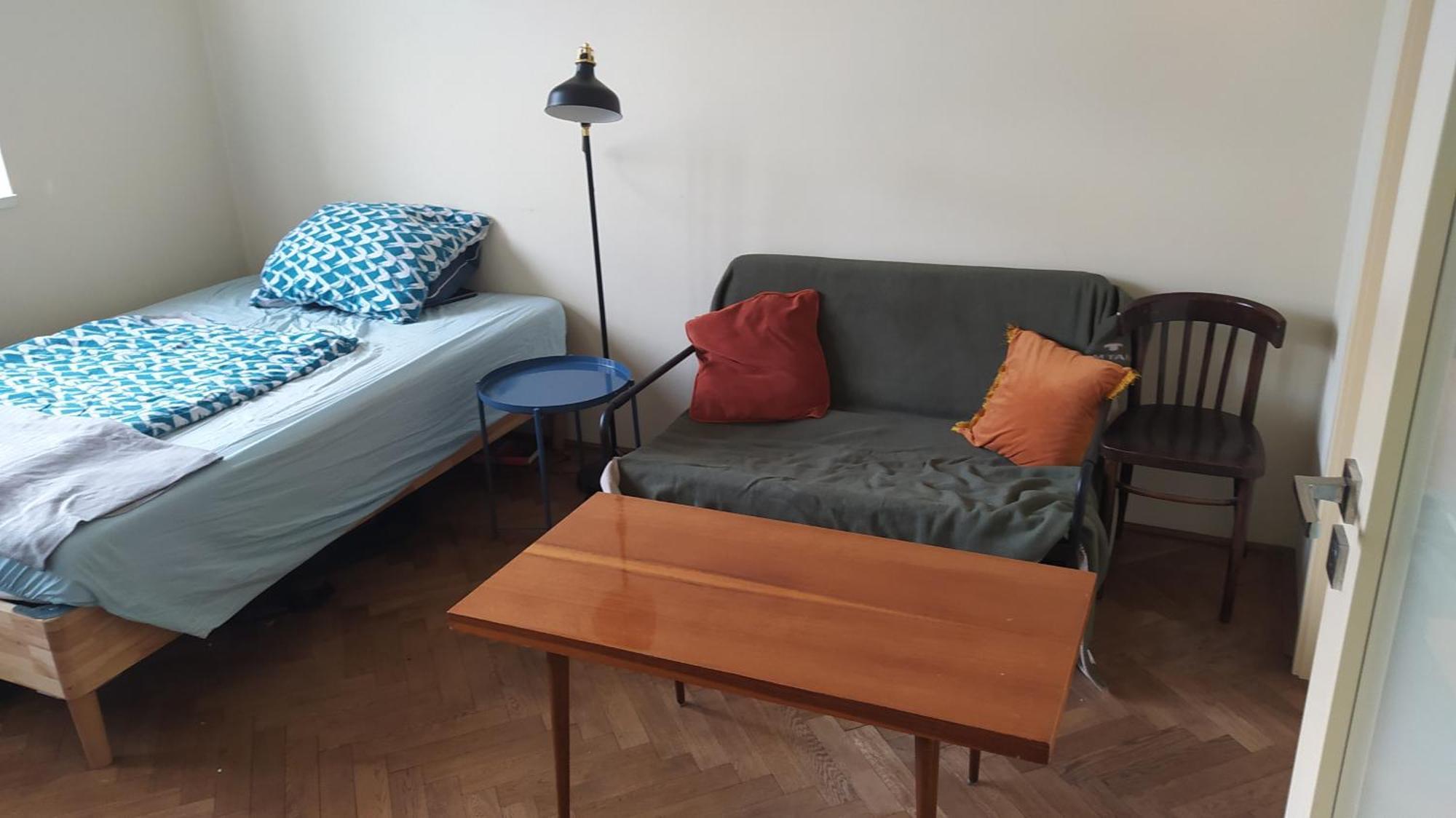 Spacious In 6 Near Center Homestay