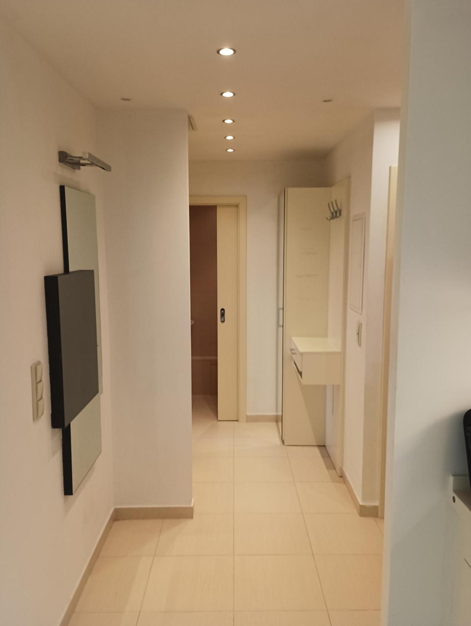 Homestay Spacious In 6 Near Center Prague
